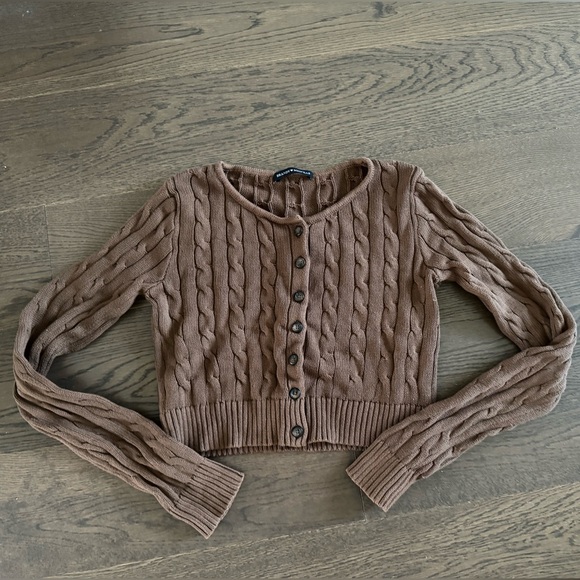 Brandy Melville cable knit cropped button up cardigan sweater - Picture 4 of 6